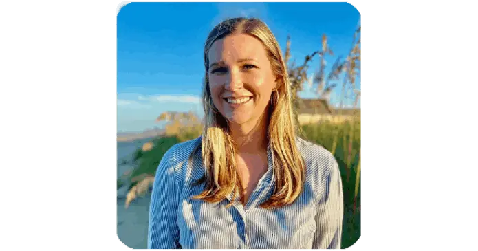 Photo of Sarah W., a happy Kerassentials customer